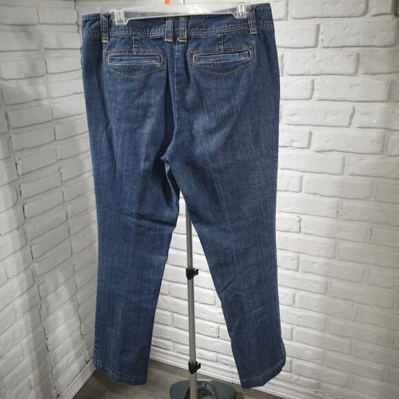 Cleo Ladies Size 12 Straight Leg Medium Wash Blue Jeans - Picture 2 of 13